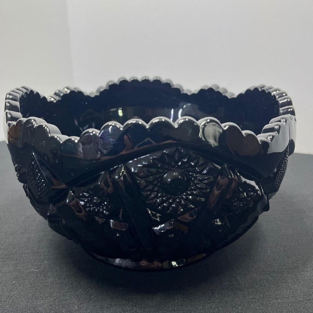 Vintage Black Amethyst Glass Bowl Daisy and Button Scalloped 8 Inch Centerpiece
